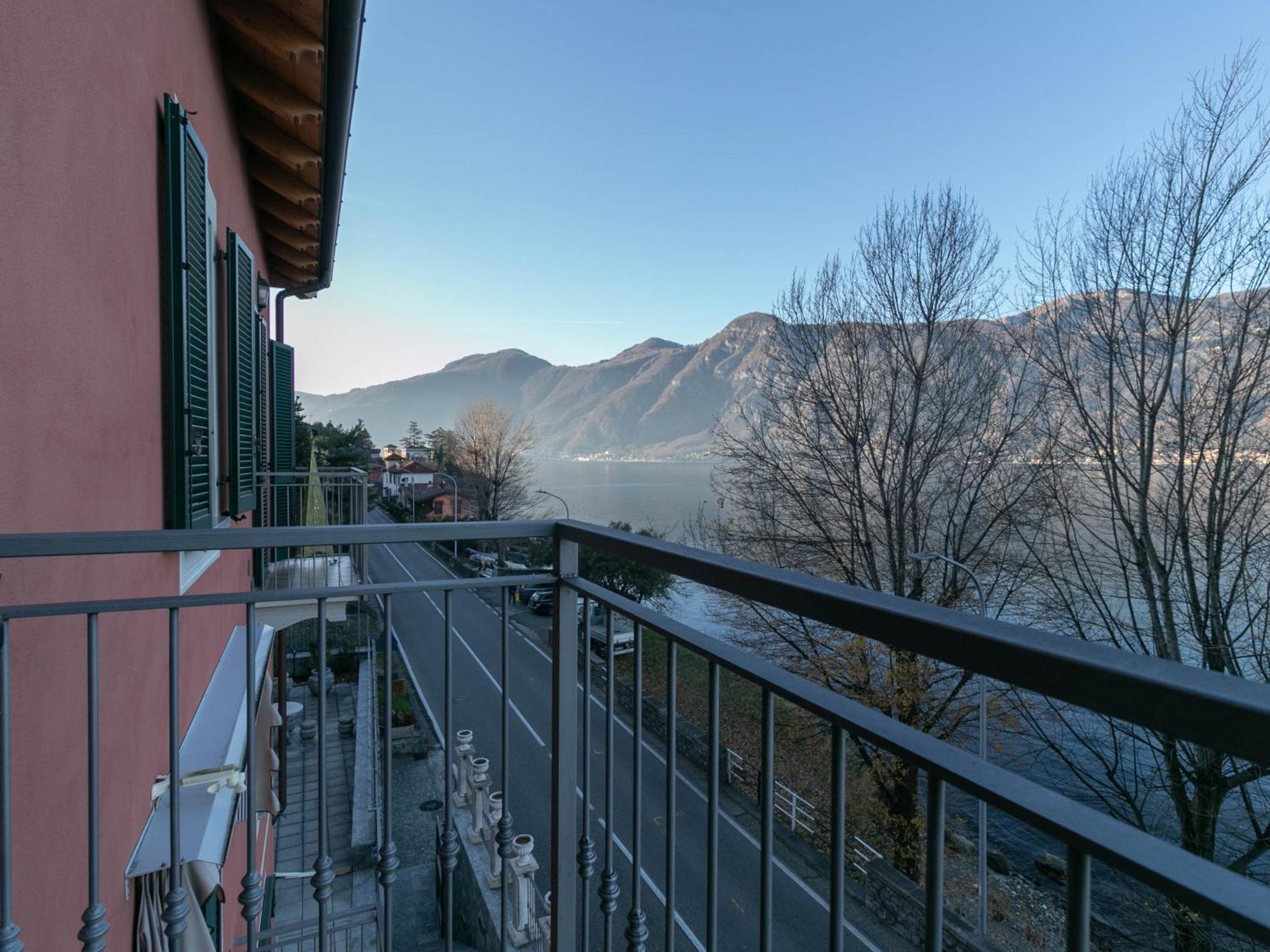 Villa Olcio - Al Lago Манделло-дель-Ларіо Екстер'єр фото