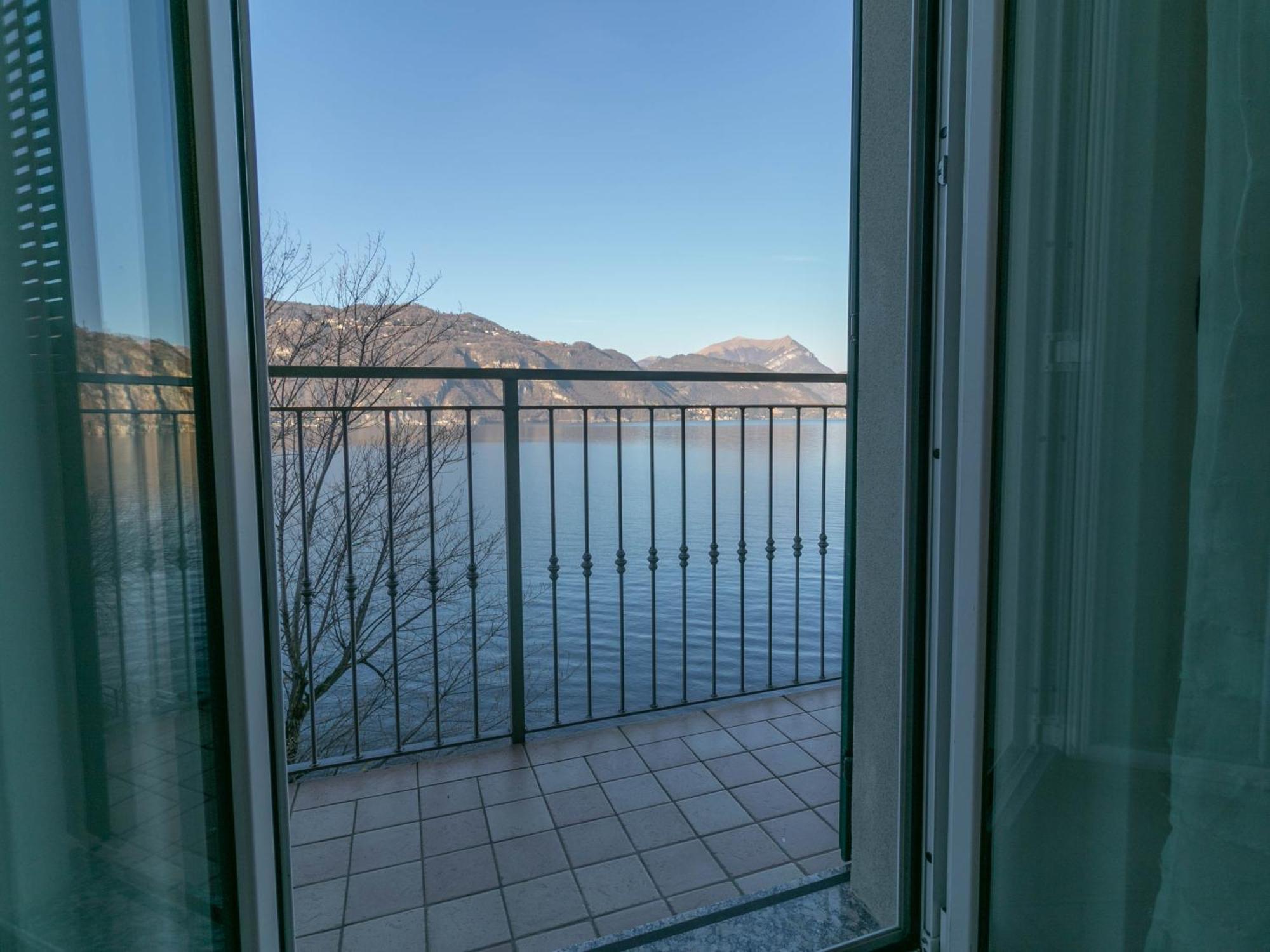 Villa Olcio - Al Lago Манделло-дель-Ларіо Екстер'єр фото