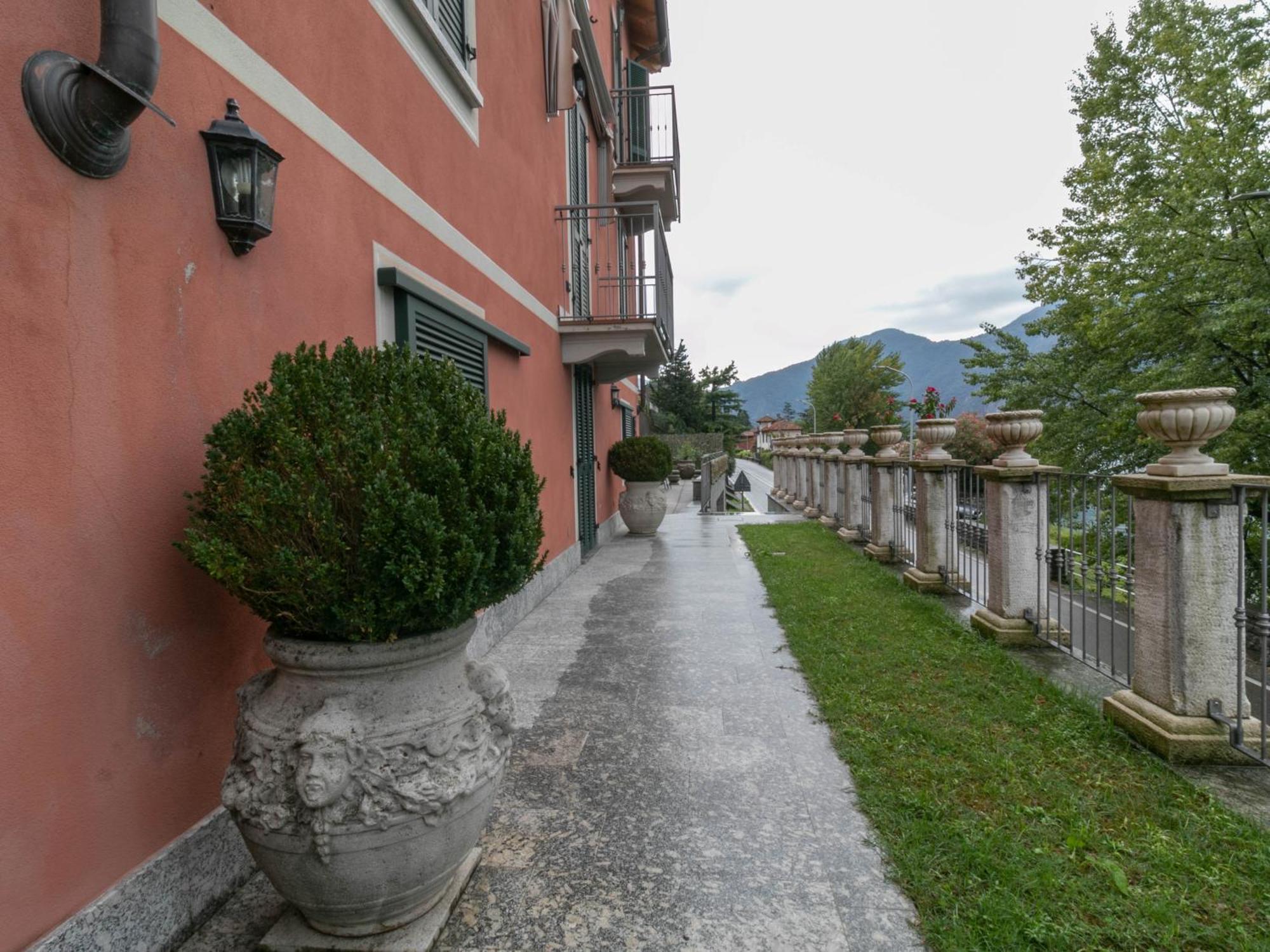 Villa Olcio - Al Lago Манделло-дель-Ларіо Екстер'єр фото