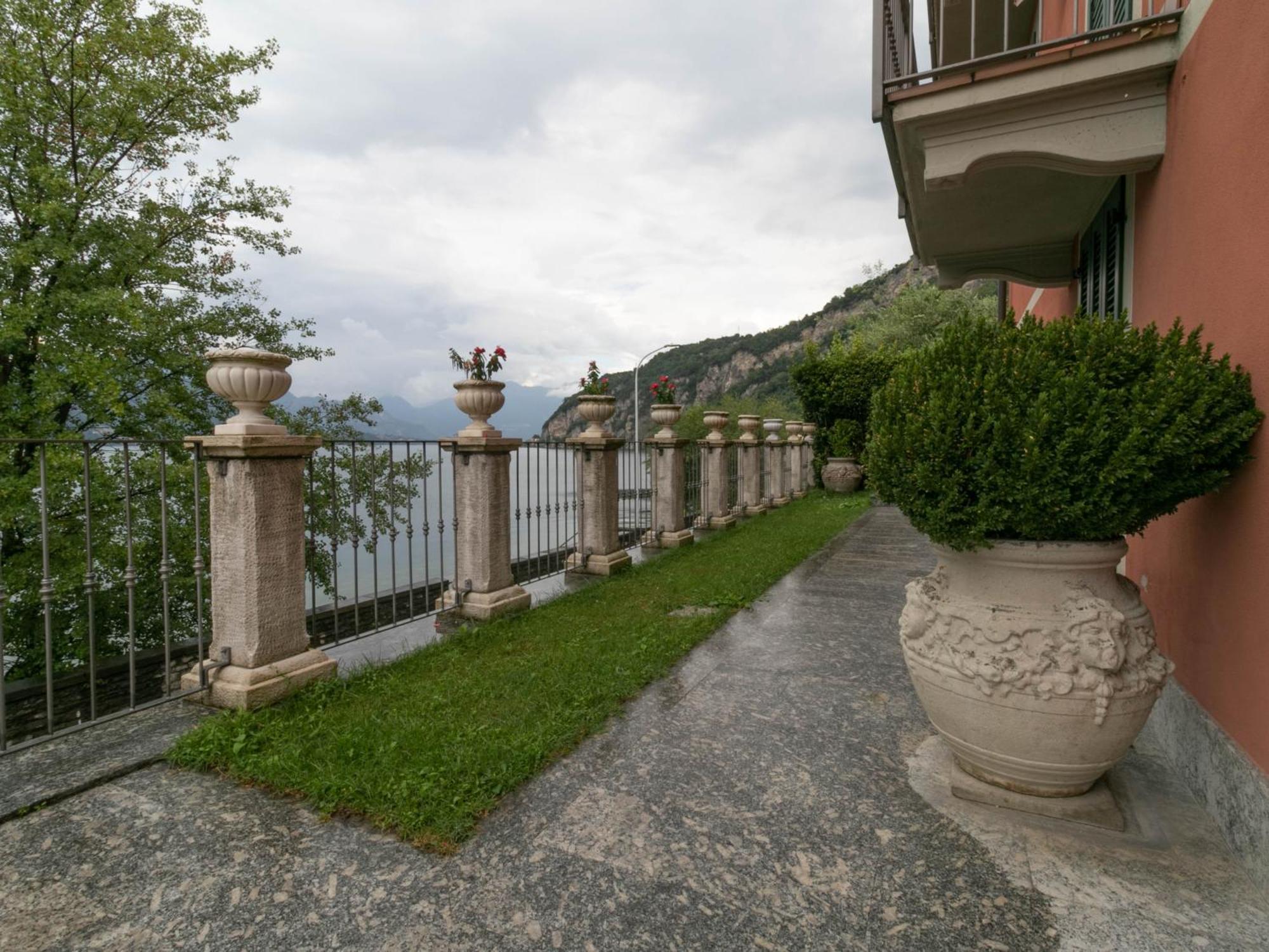 Villa Olcio - Al Lago Манделло-дель-Ларіо Екстер'єр фото