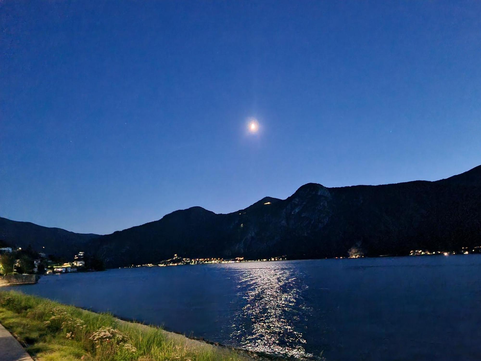 Villa Olcio - Al Lago Манделло-дель-Ларіо Екстер'єр фото